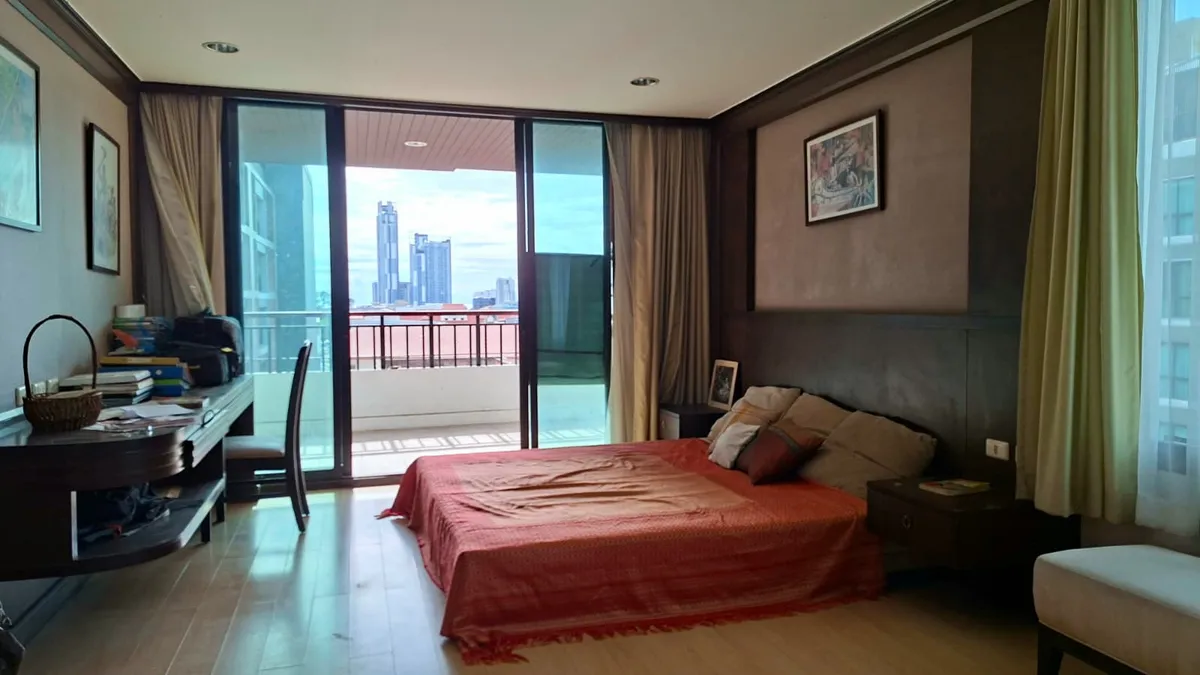 Foreign Name Renovation Opportunity – Spacious 105 sqm 1-Bedroom Two Bathroom Condo photo 17