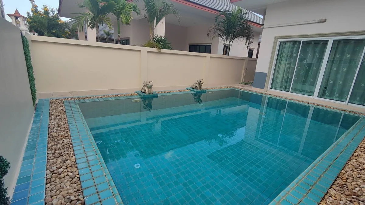Pool villa for rent 3 Bedrooms 2 Bathrooms in Huay yai photo 2