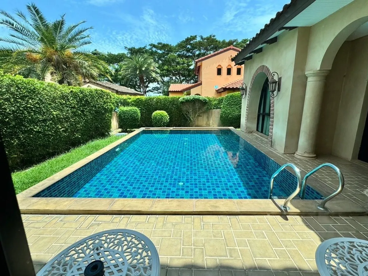 Spacious 2-Story House with Private Pool | 3 Beds, 4 Baths photo 7
