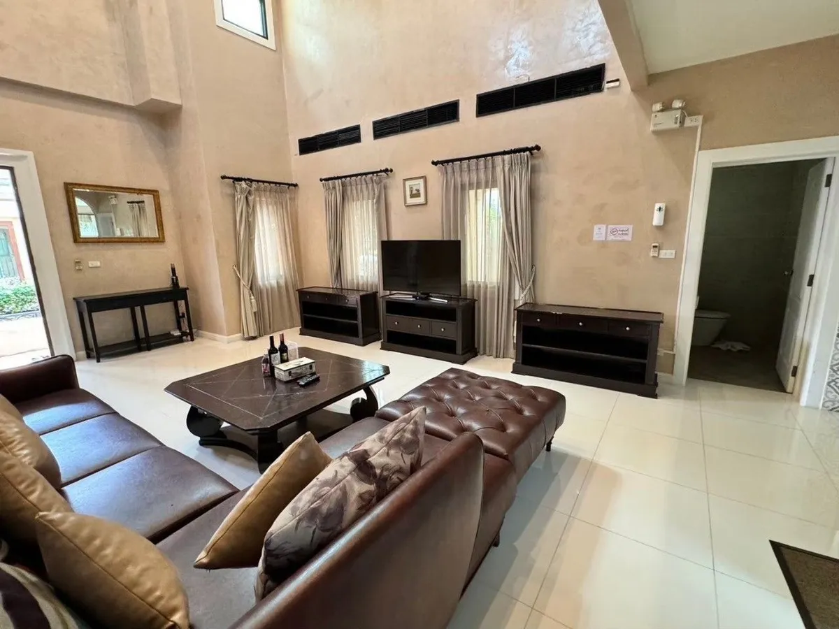 Spacious 2-Story House with Private Pool | 3 Beds, 4 Baths photo 11
