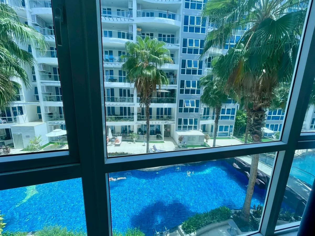 Grand Avenue For Rent photo 20
