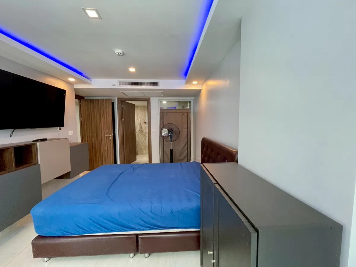 Grand Avenue For Rent photo 10