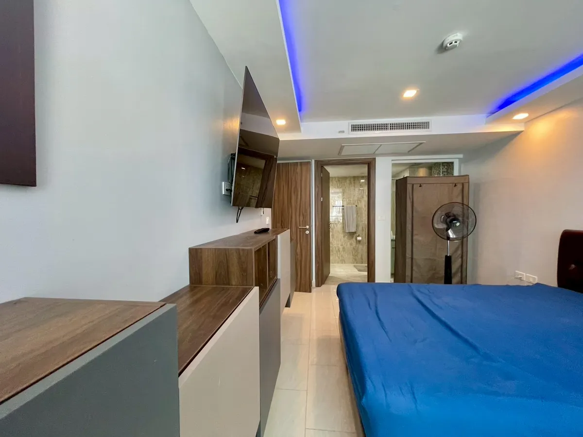 Grand Avenue For Rent photo 9