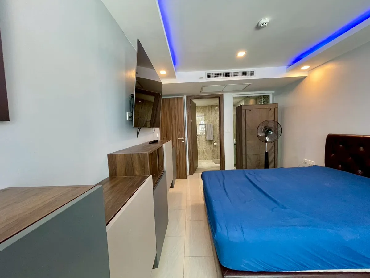 Grand Avenue For Rent photo 11