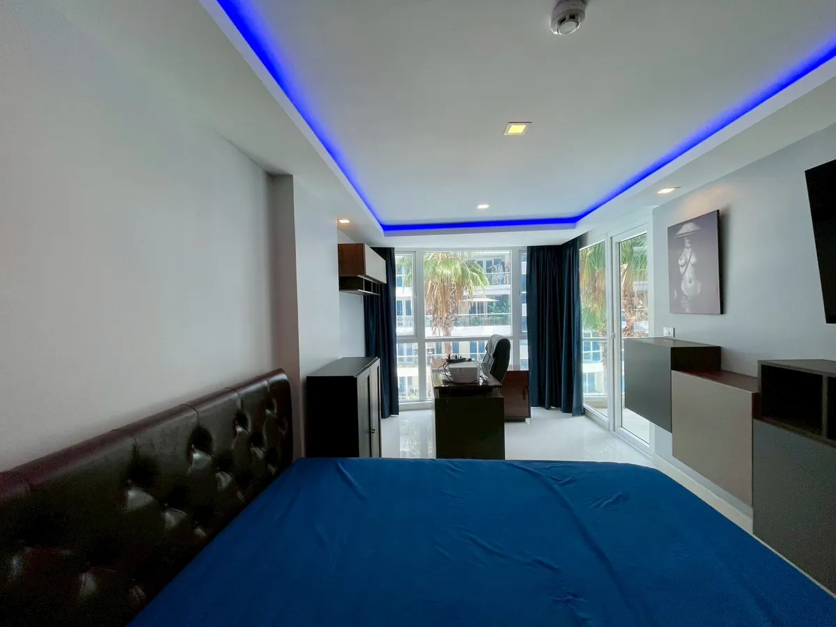Grand Avenue For Rent photo 8