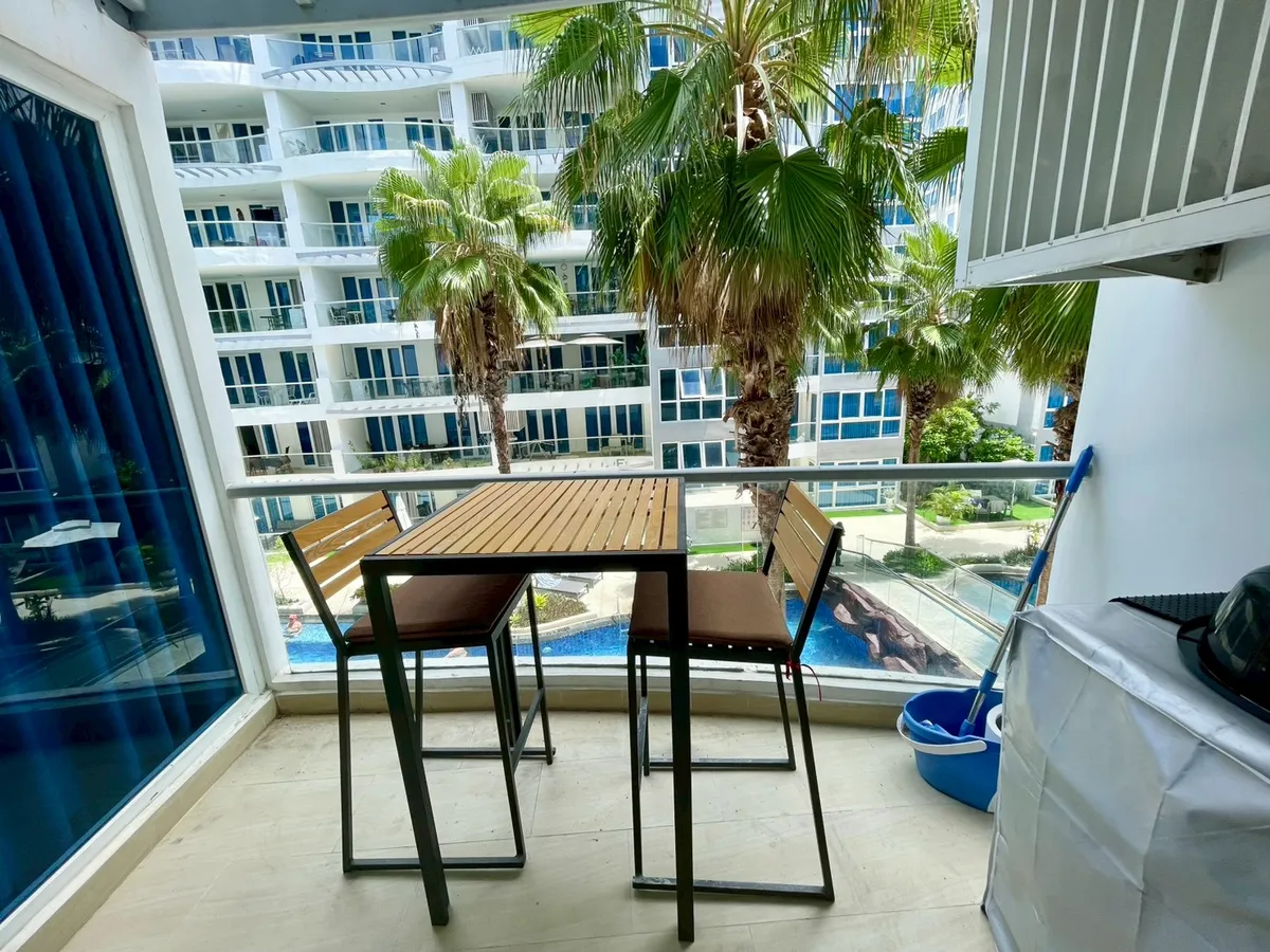 Grand Avenue For Rent photo 18