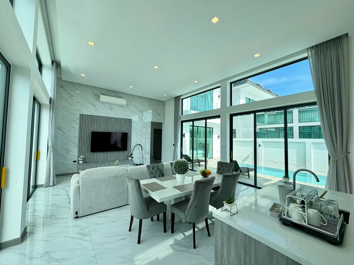 Modern three bed villa by Chaknok Lake photo 5