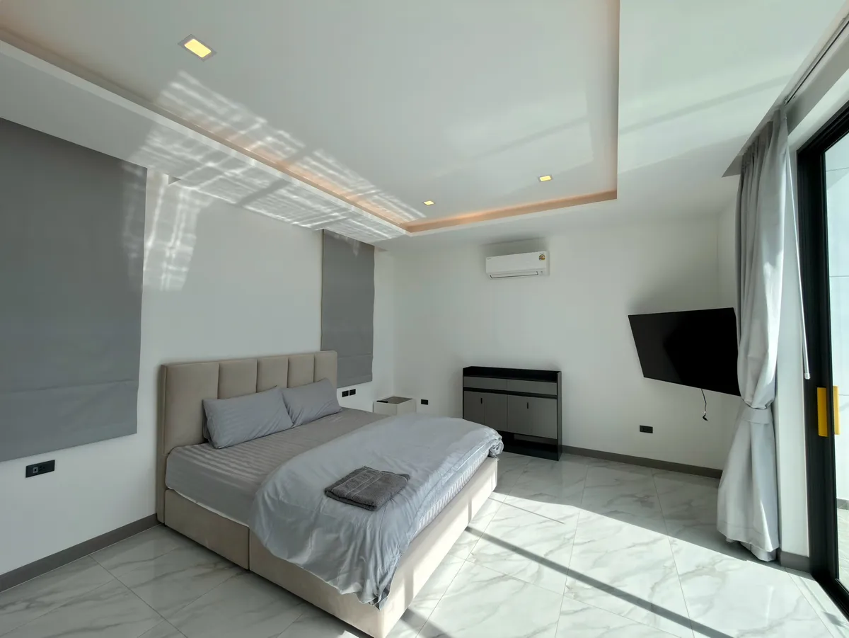 Modern three bed villa by Chaknok Lake photo 18