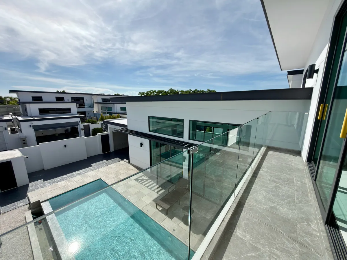 Modern three bed villa by Chaknok Lake photo 21