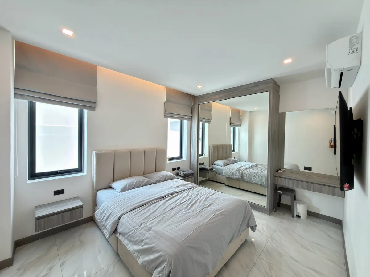 Modern three bed villa by Chaknok Lake photo 11