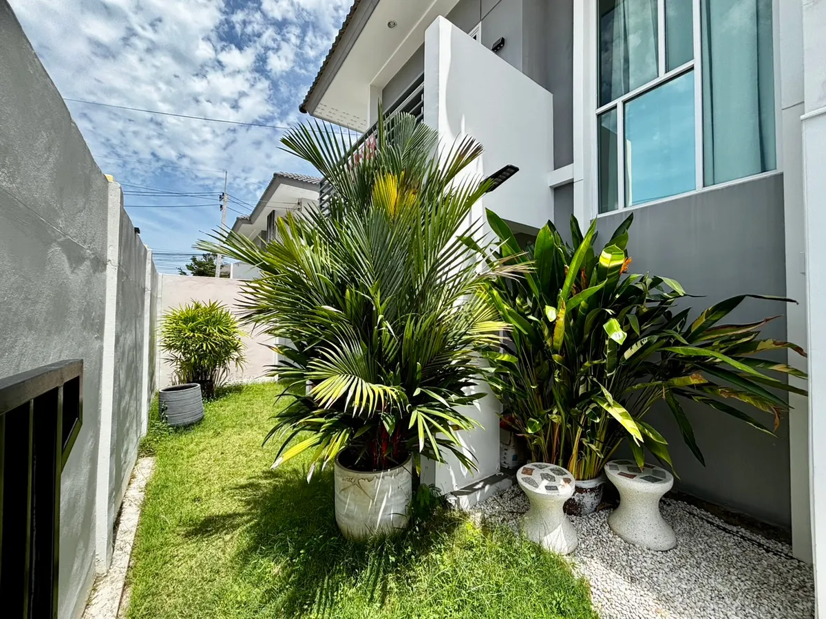 Modern three bedroom house near Jomtien For Sale photo 3