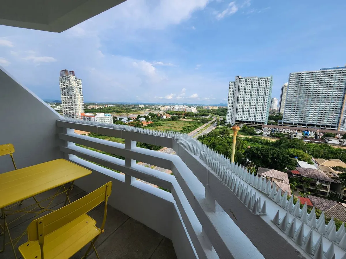 Pattaya condotel chain photo 22