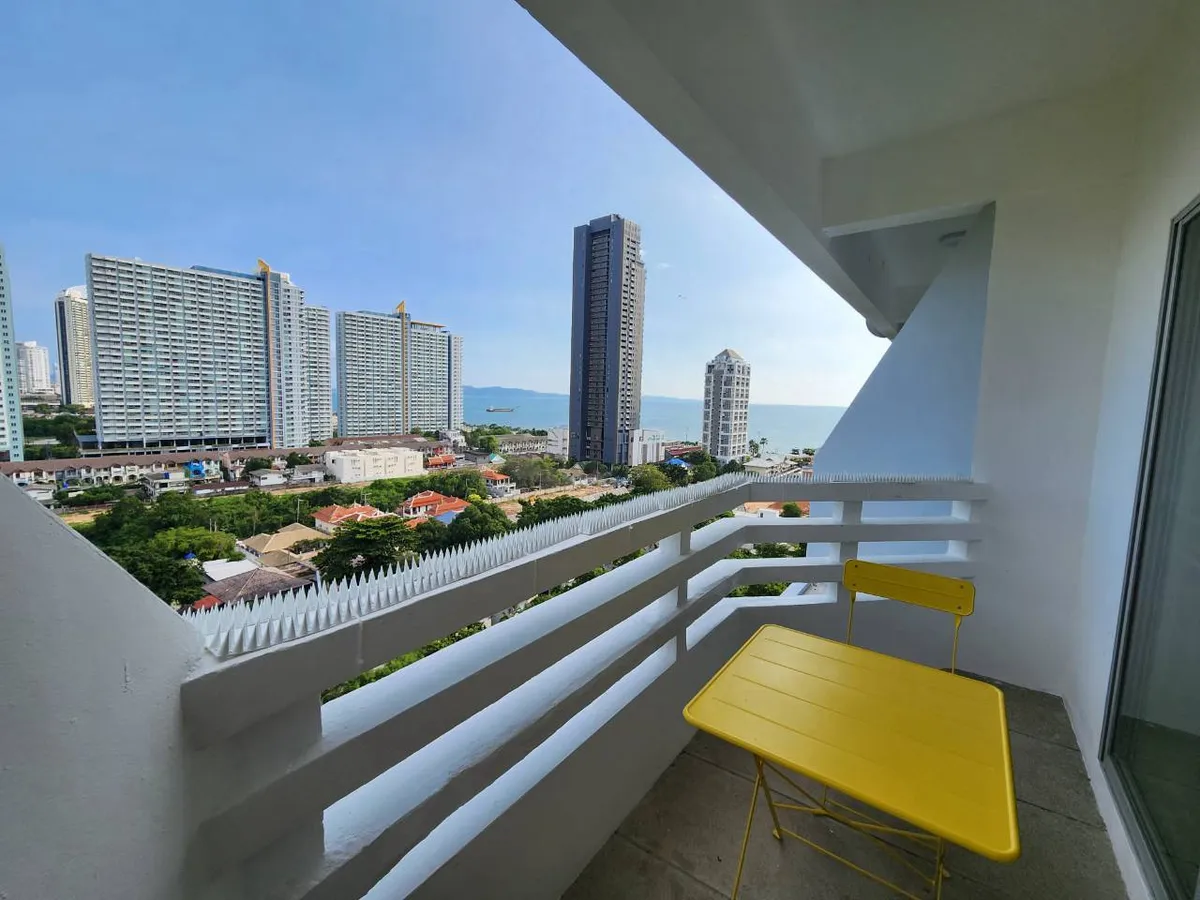 Pattaya condotel chain photo 21