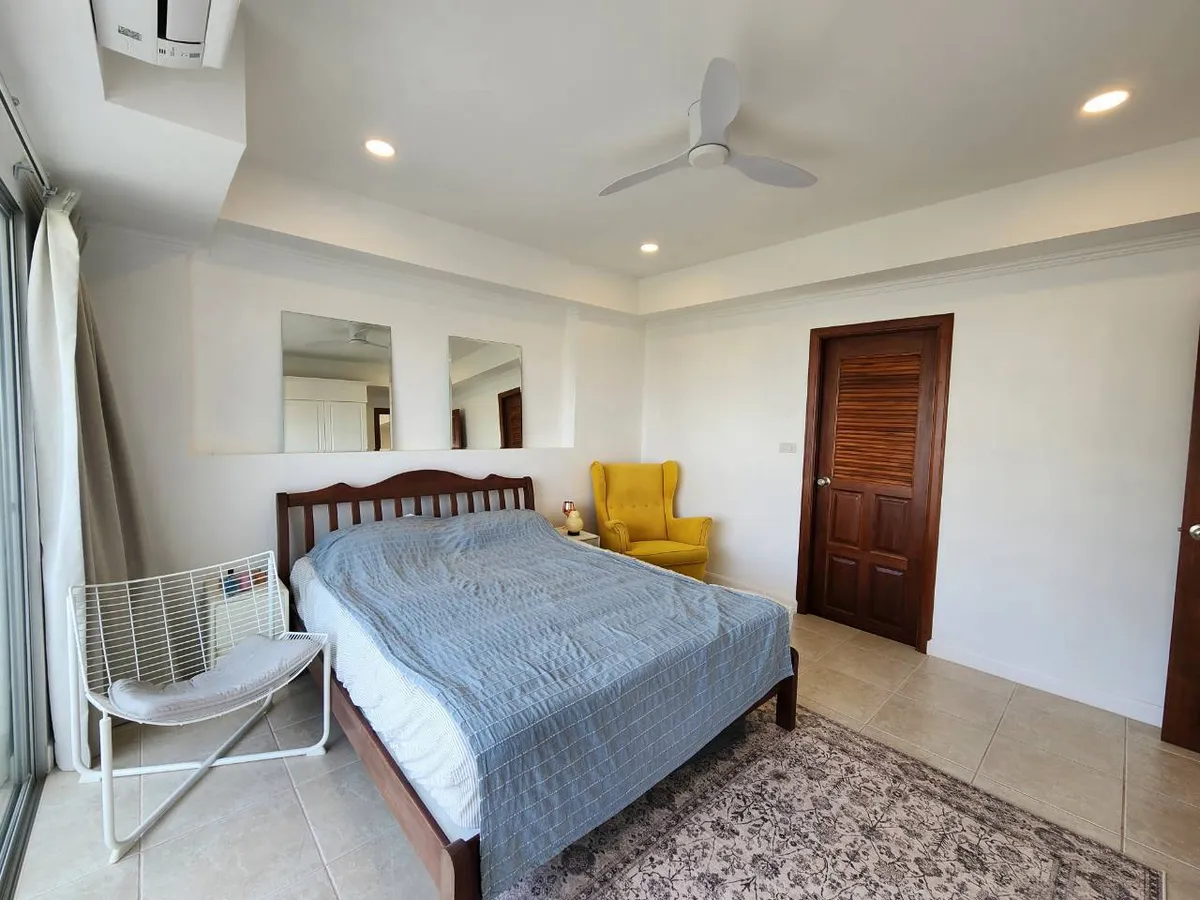 Pattaya condotel chain photo 9