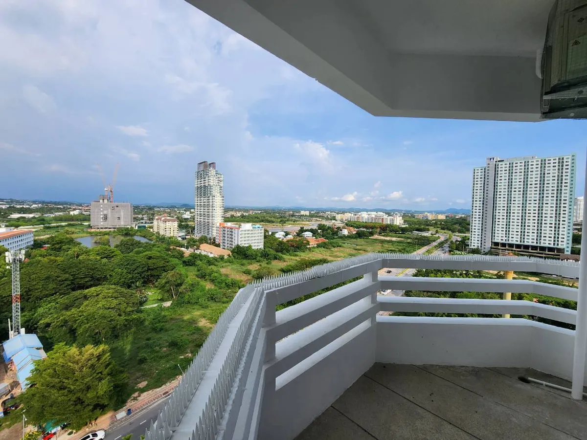 Pattaya condotel chain photo 19