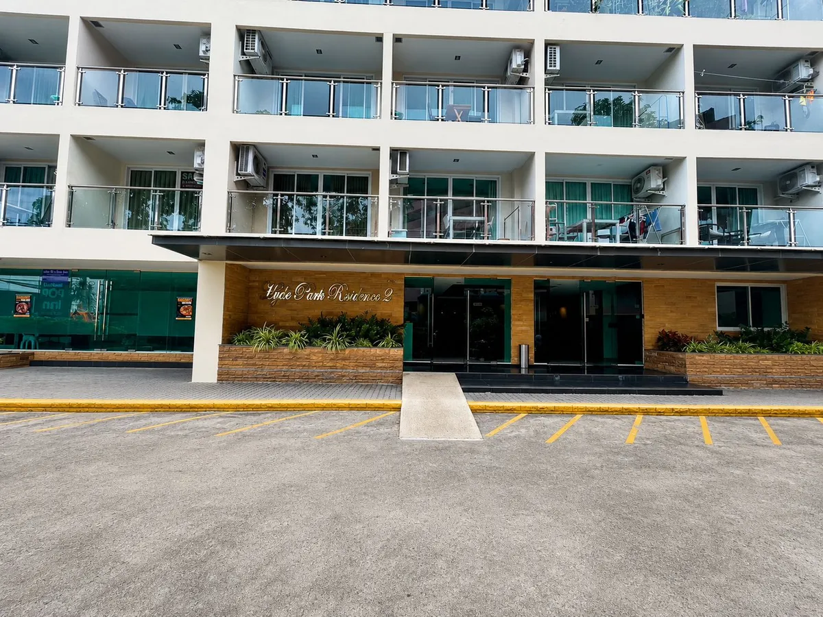 Attractively Priced Studio in Popular Pratumnak Condo