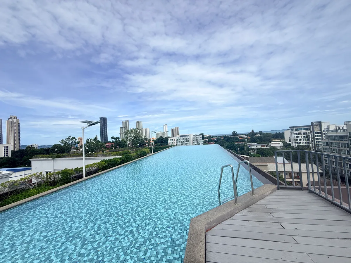 2 Bedroom in wongamat for rent