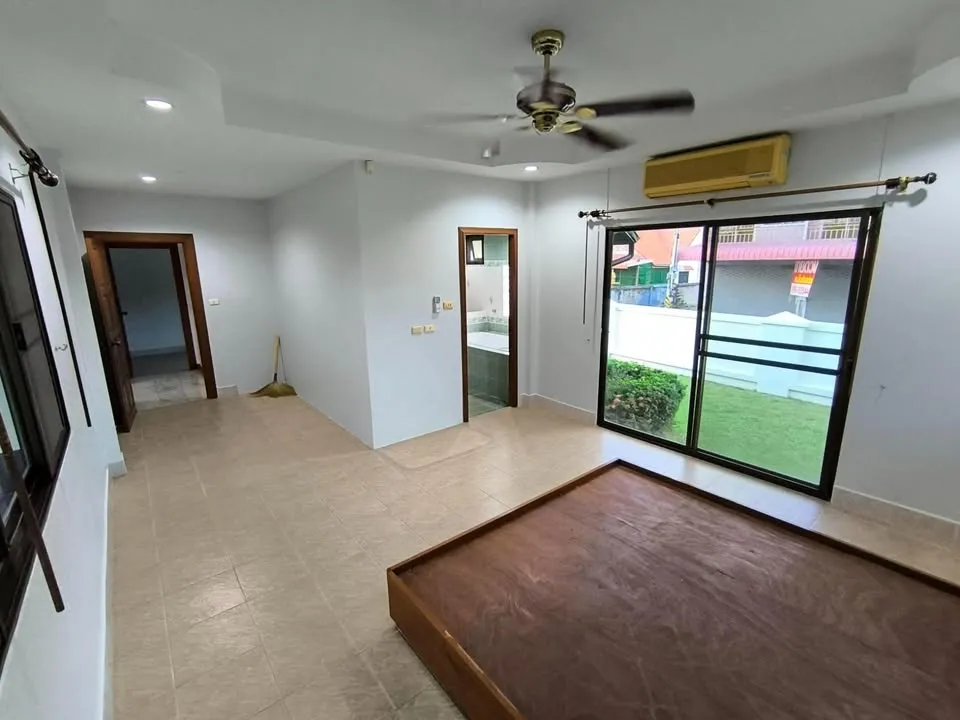 House For Sale In East Pattaya photo 6