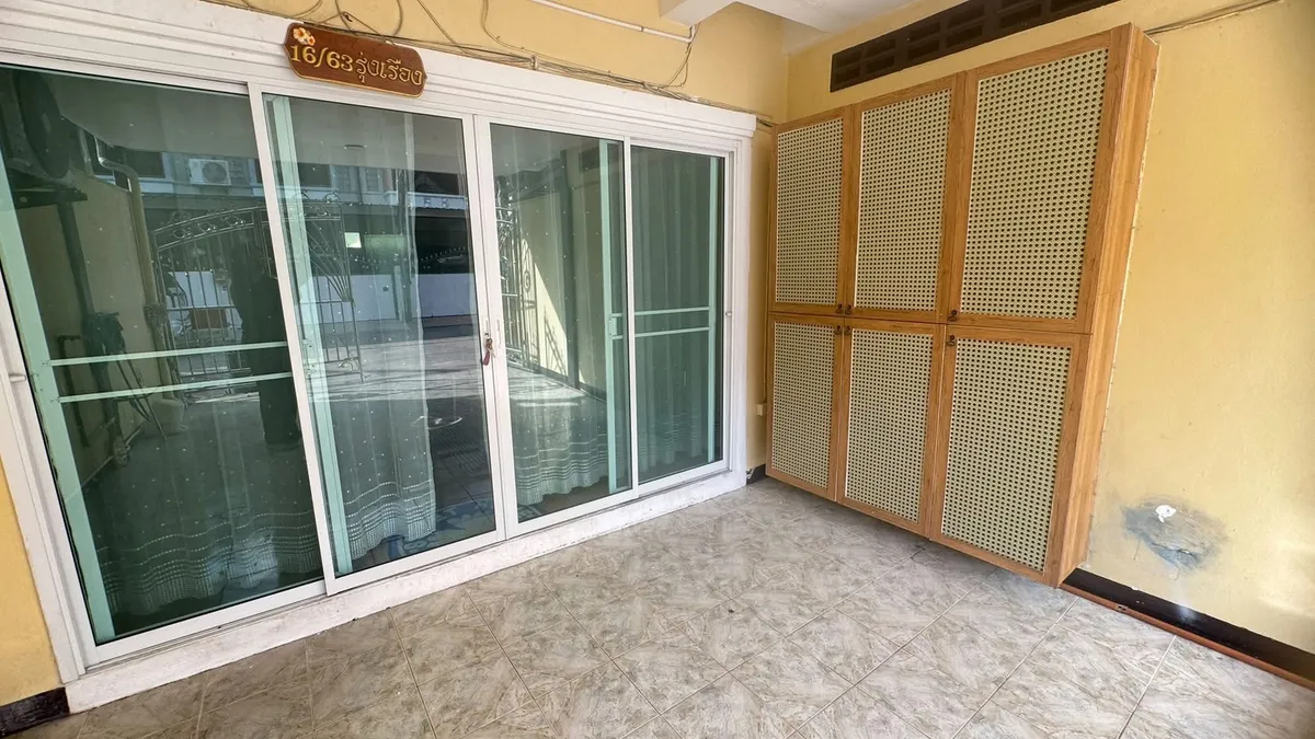 Town House For Rent 2 Bedroom 2 bathroom photo 7