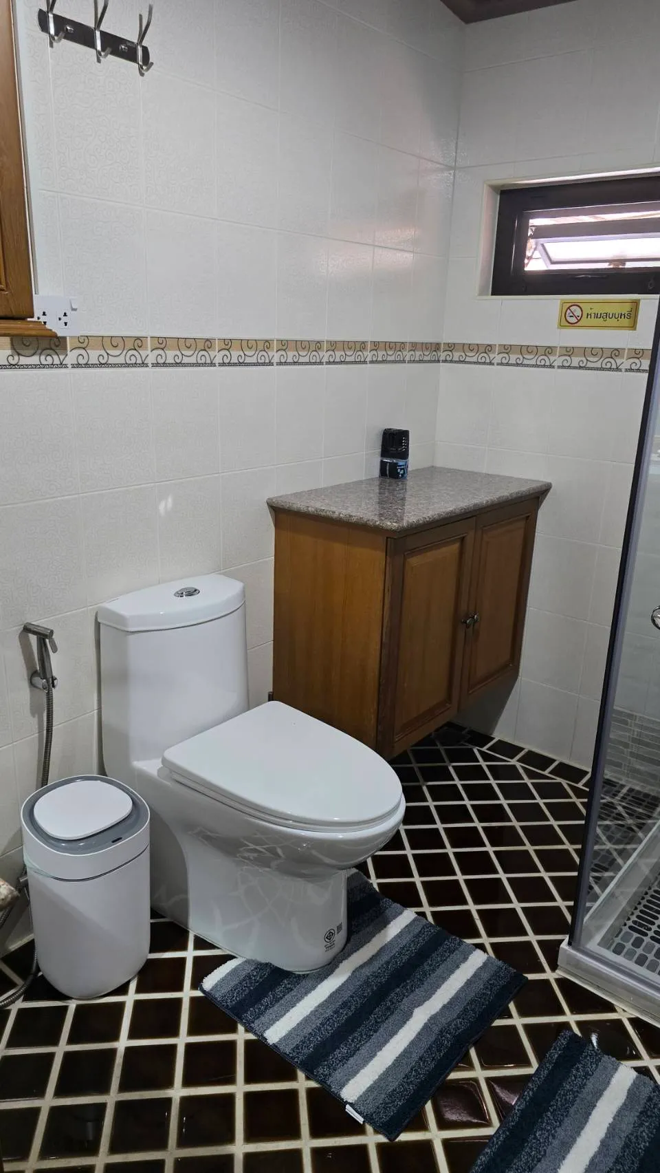 2 Bedroom 2 Bathroom For Sale in Wantana Village photo 11