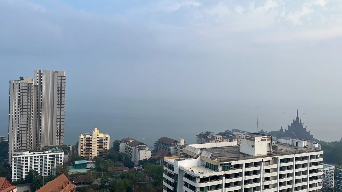 Sea view Condo For Rent in Wongamat