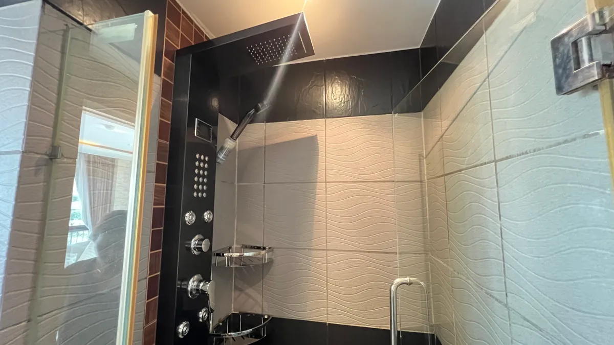 Corner room 1 Bedroom 1 Bedroom in East pattaya photo 8