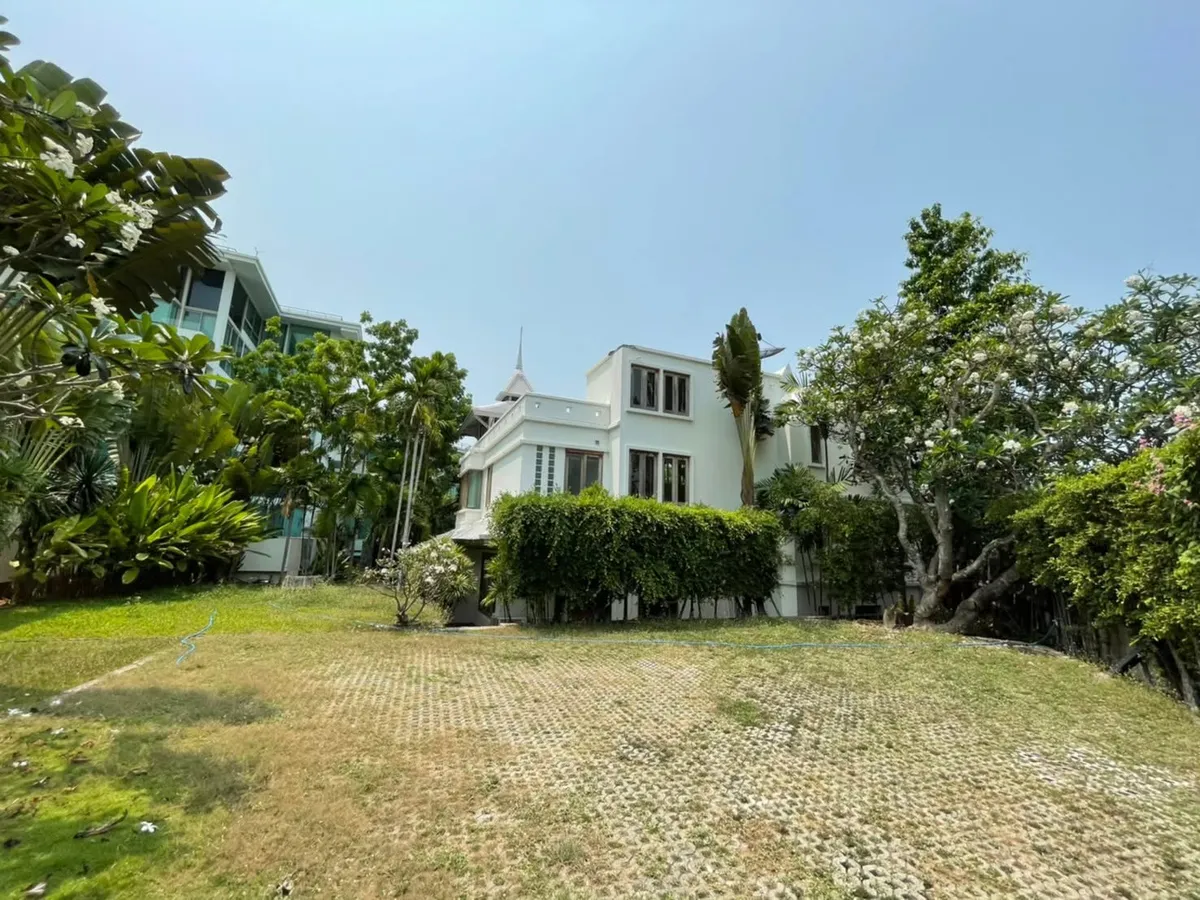 Stunning 5-Bedroom, 7-Bathroom Villa in Wongamart photo 16