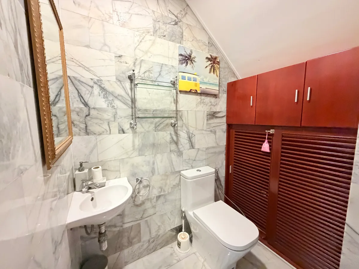 Pet friendly First and Second floor villa for rent ( communal pool) photo 9