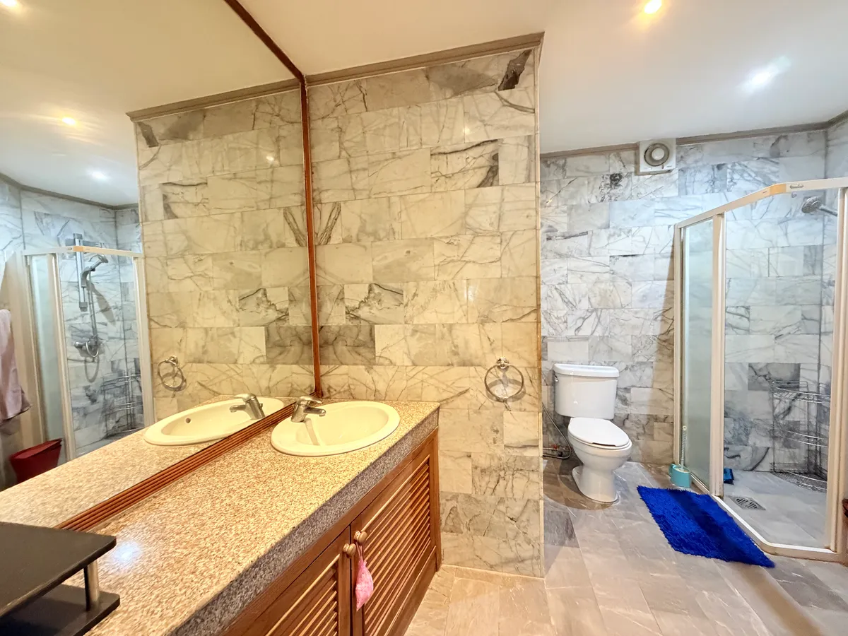 Pet friendly First and Second floor villa for rent ( communal pool) photo 19