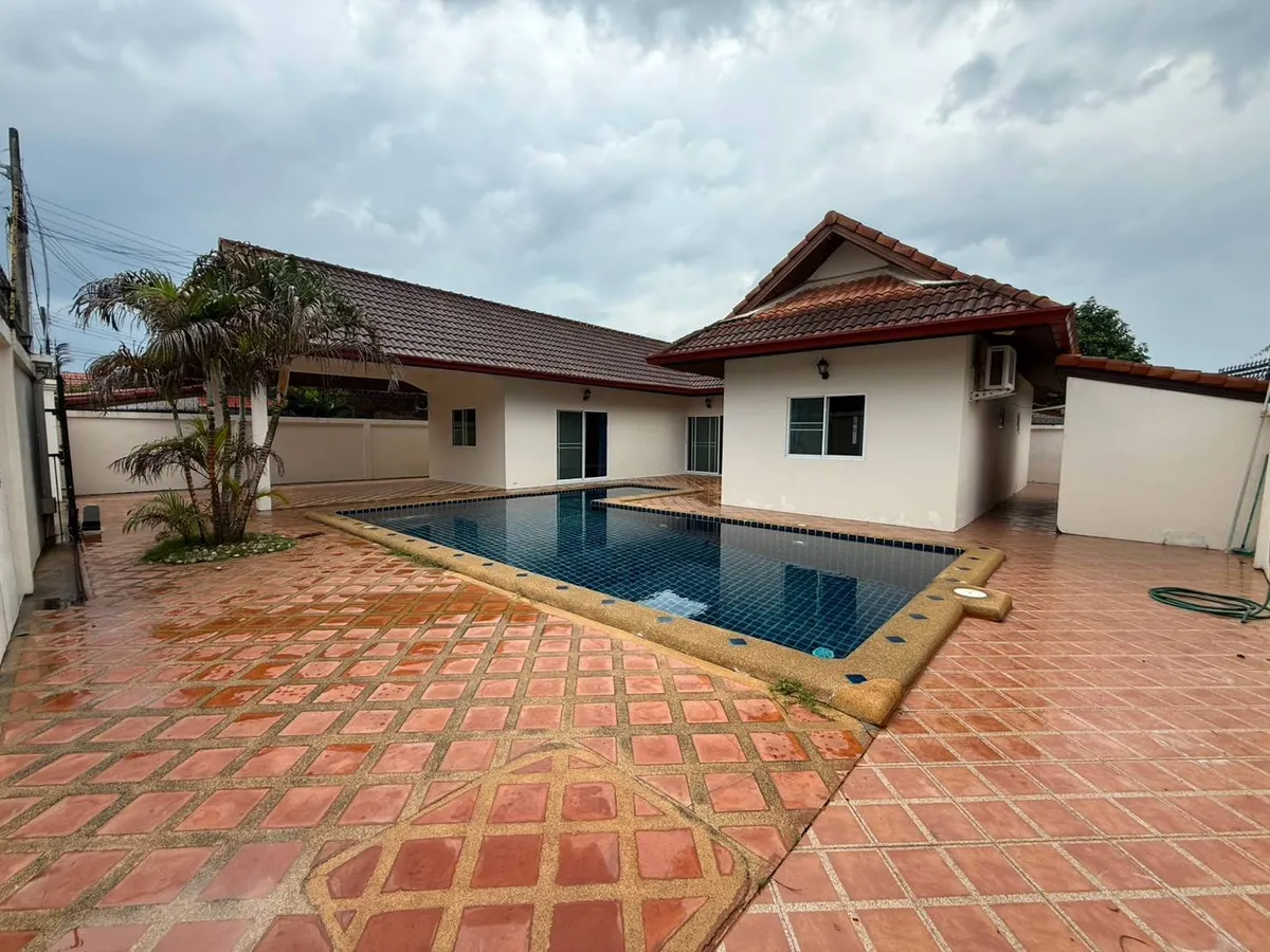 Pool villa 3 Bedrooms 3 Bathrooms in Mapprachan