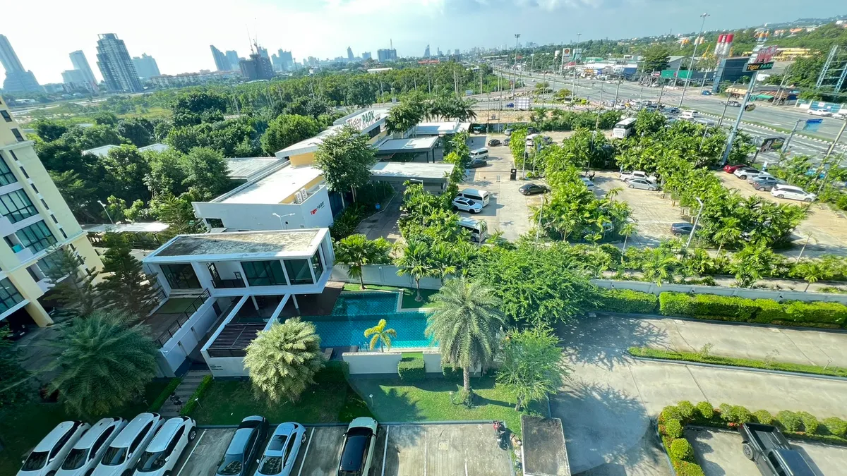 Corner room 1 Bedroom 1 Bathroom in Jomtien