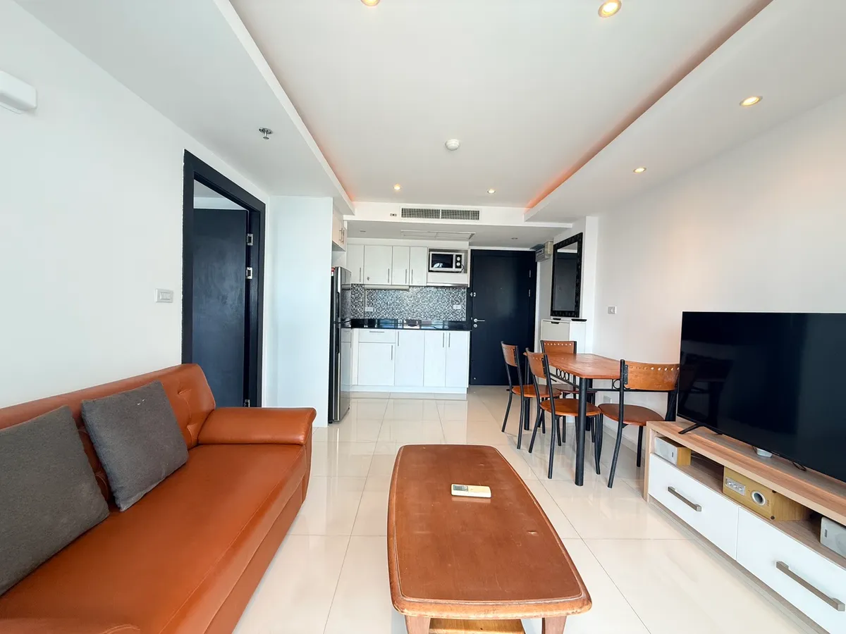 Large City View 1 Bed 1 Bath Condo In Central Pattaya photo 5