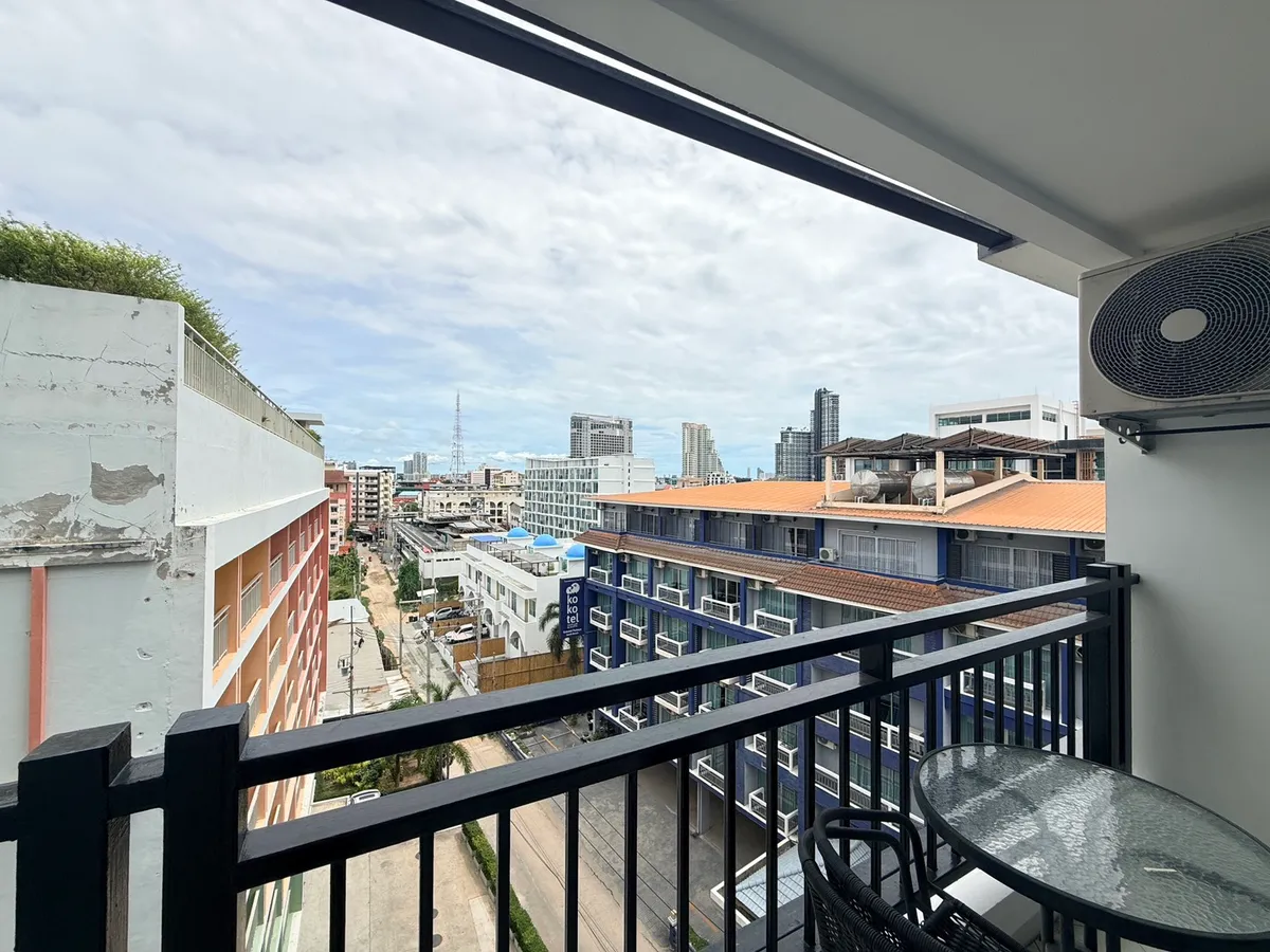 Large City View 1 Bed 1 Bath Condo In Central Pattaya photo 4
