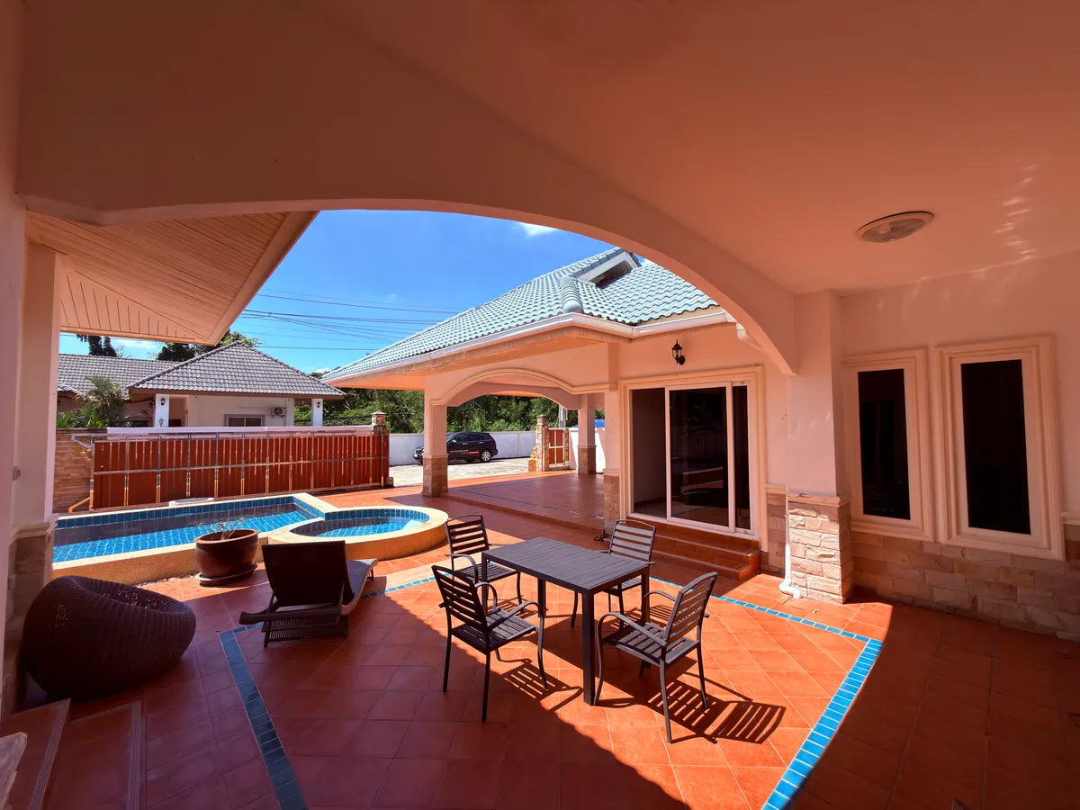 5 Bed 4 Bath House with Private Pool For Rent in Soi Siam Country Club photo 12