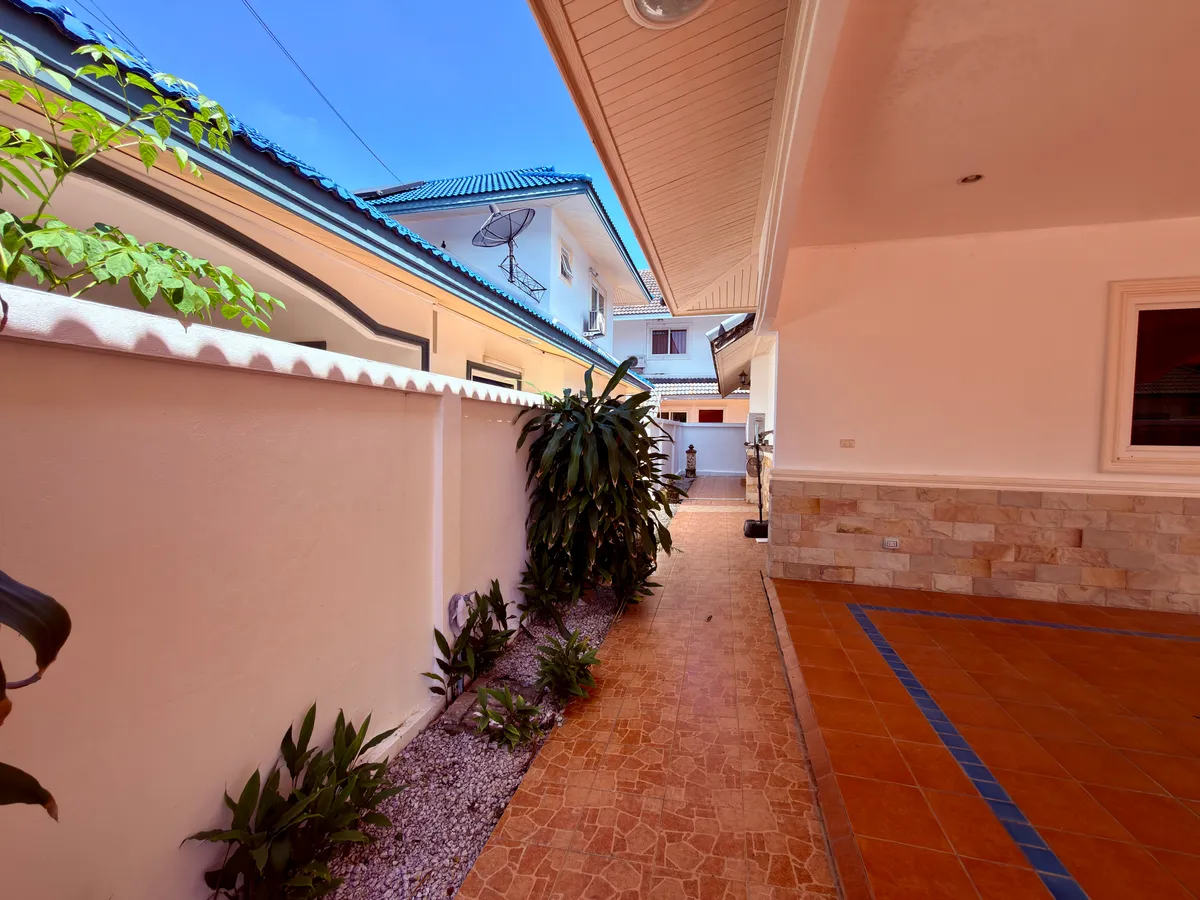 5 Bed 4 Bath House with Private Pool For Rent in Soi Siam Country Club photo 4