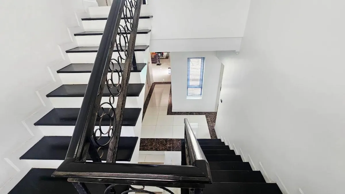 3 Bedroom 4 Bedroom house with private pool photo 13