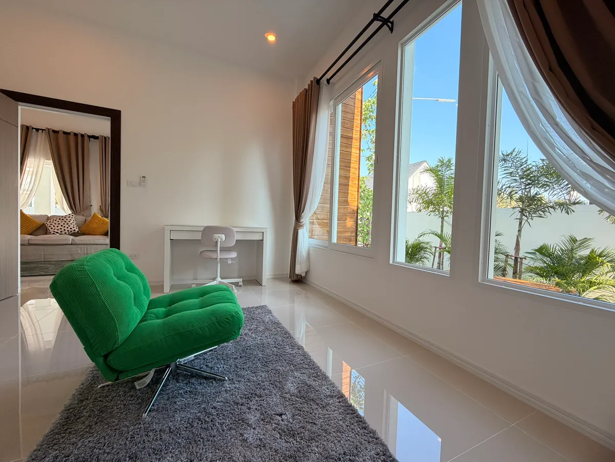 Brand New Modern Villa 3 bedrooms 2 bathrooms in Pong – Near Mabprachan Lake for SALE photo 3