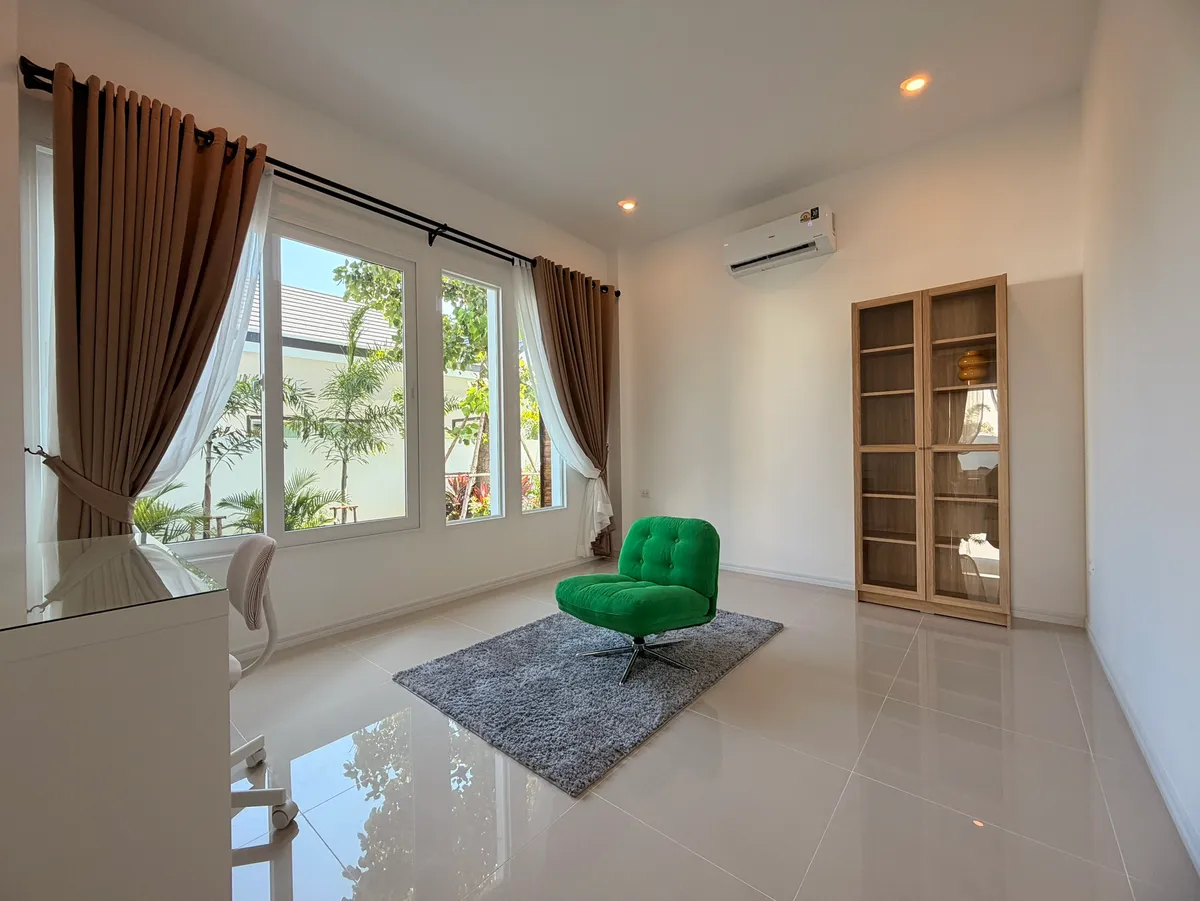 Brand New Modern Villa 3 bedrooms 2 bathrooms in Pong – Near Mabprachan Lake for SALE photo 4