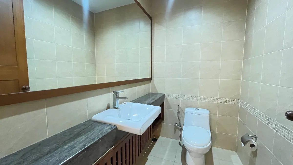 2 Bedrooms 3 Bathrooms in South Pattaya photo 6