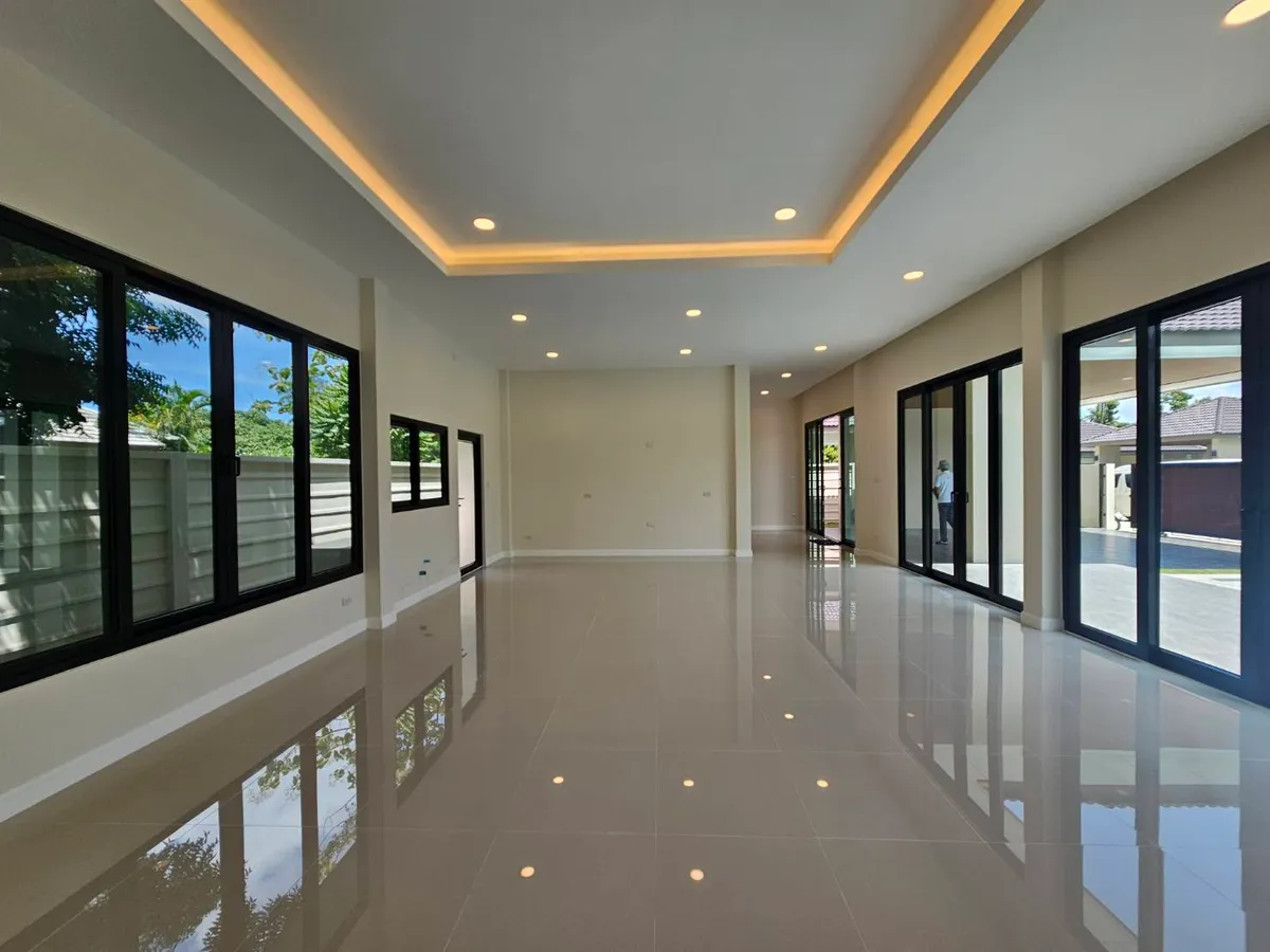 The Gardenville 9 Pool Villa for Sale in East Pattaya
