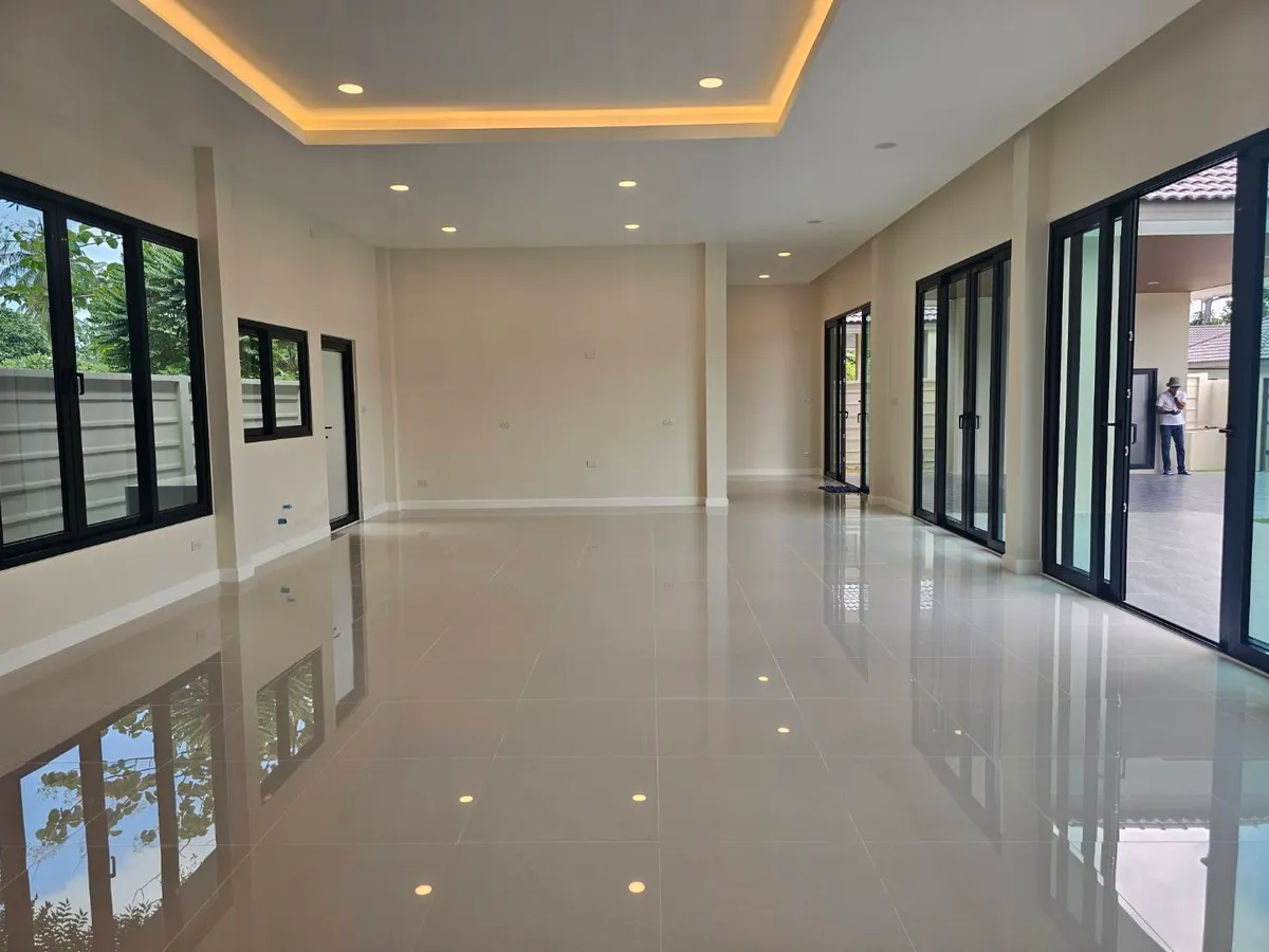 The Gardenville 9 Pool Villa for Sale in East Pattaya photo 4