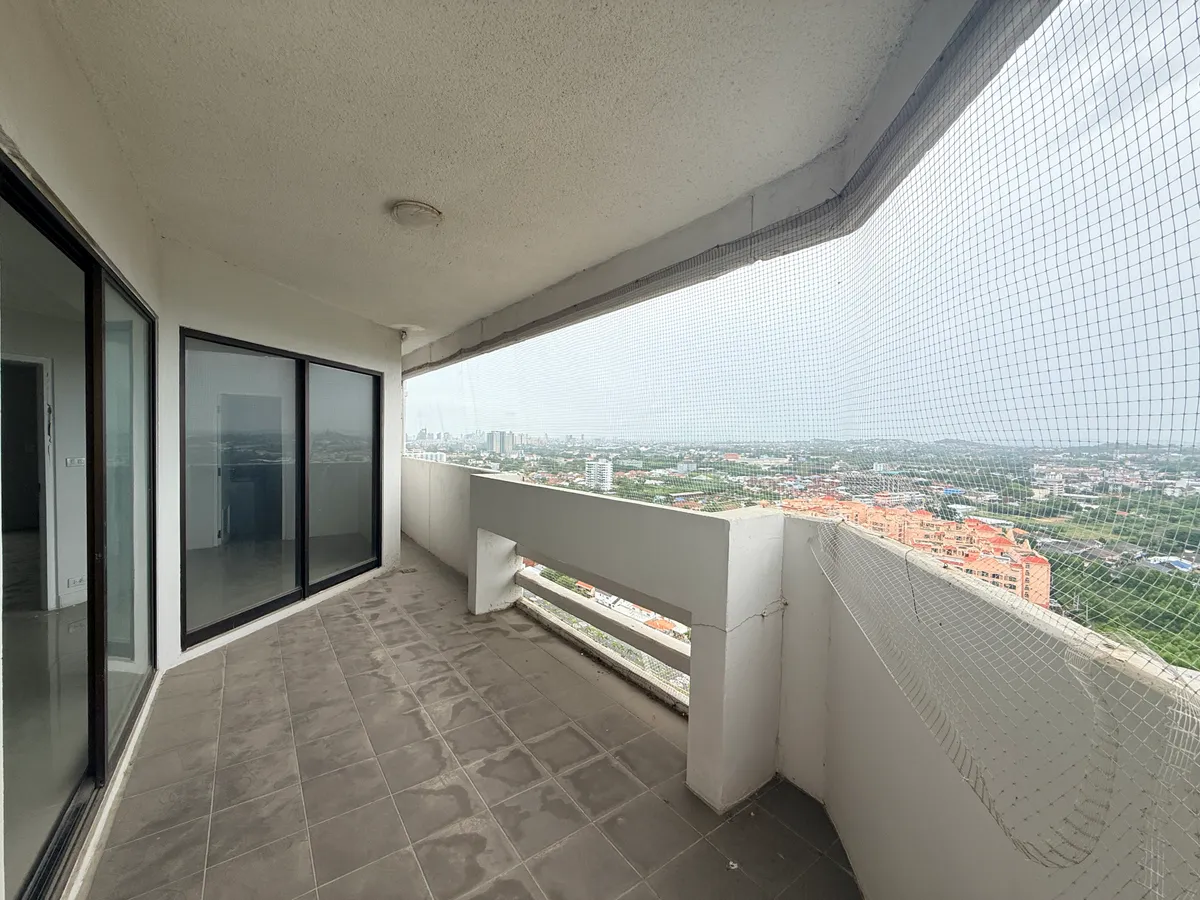 Great investment opportunity – renovate to your own style. photo 11