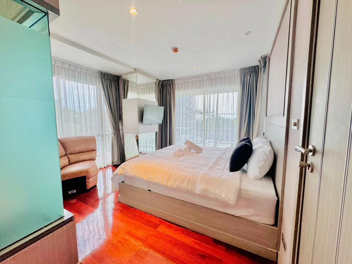 Condo for rent at Saint Senate photo 10