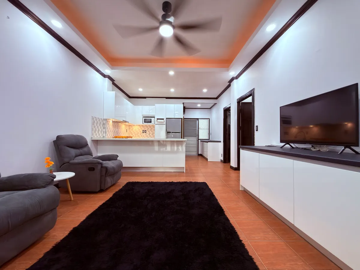 Bright & Spacious Renovated 2 Bedroom 1 Bathroom 81 SQM For Sale in Jomtien photo 4
