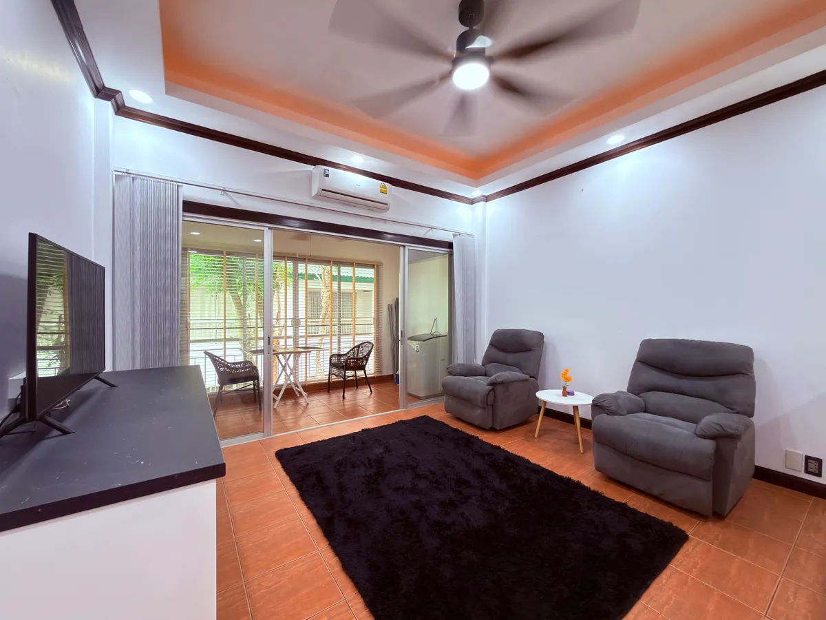 Bright & Spacious Renovated 2 Bedroom 1 Bathroom 81 SQM For Sale in Jomtien photo 2