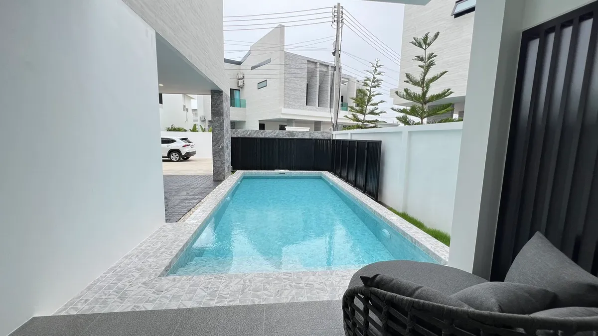 Pool villa 5 Bedrooms 4 Bathrooms in Huay yai
