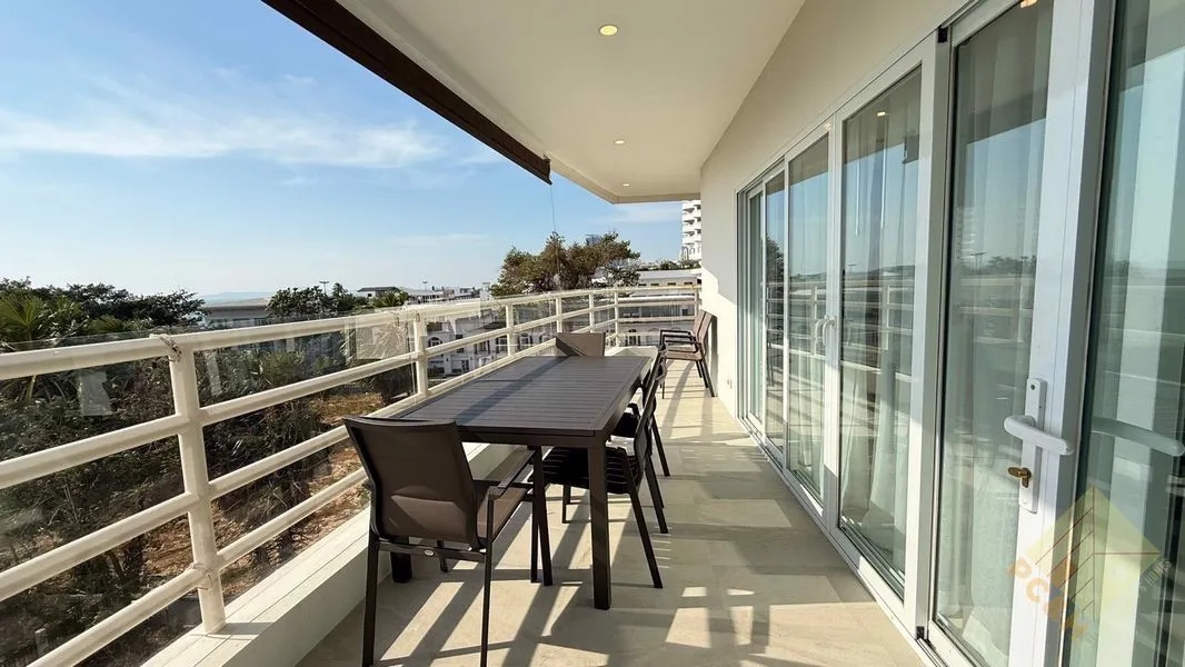 Beachfront 2 Bedroom Condo for Sale in Jomtien photo 17