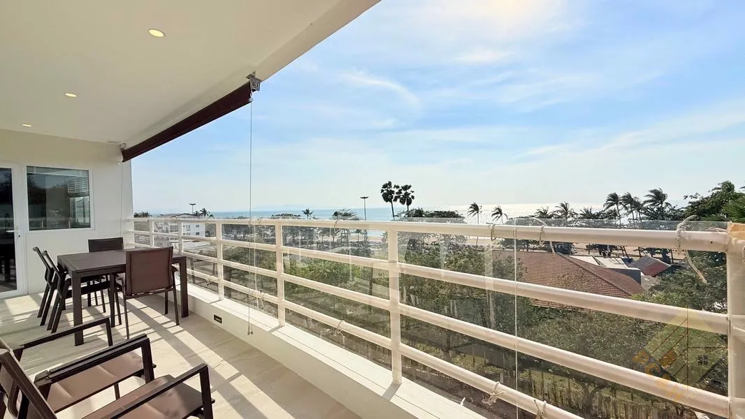 Beachfront 2 Bedroom Condo for Sale in Jomtien