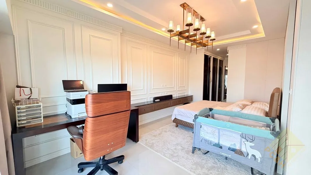 Beachfront 2 Bedroom Condo for Sale in Jomtien photo 11