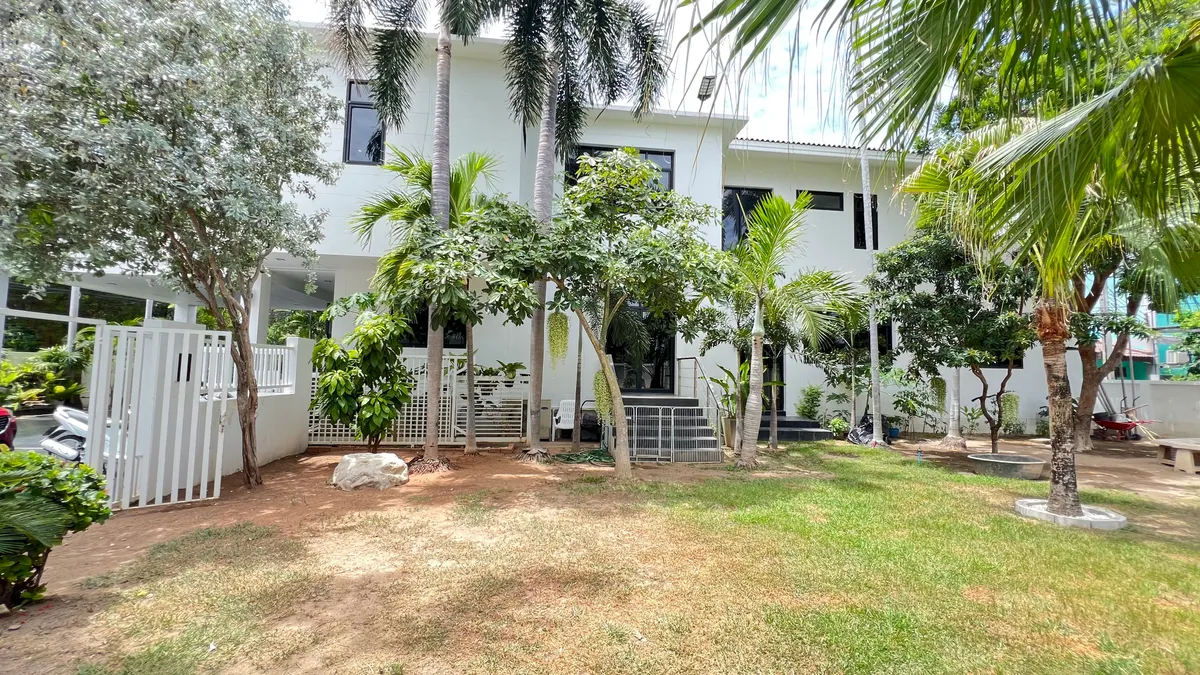 LUXURY 2-STOREY PRIVATE POOL VILLA FOR SALE 2-storey private pool villa 8 Bedrooms in South pattaya photo 12